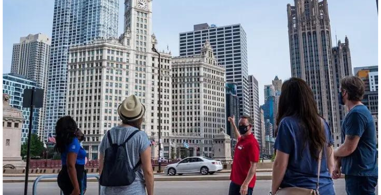Historic Treasures of Chicago Walking Tour