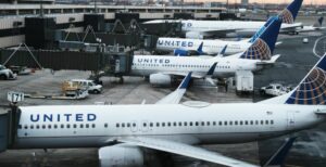 United Airlines Holdings  Fortune 500 companies in Chicago