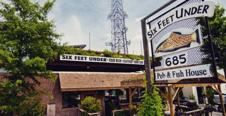 Six Feet Under Atlanta – The Best Pub And Fish House